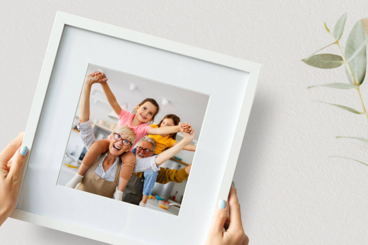 Photos to life print frame. Bring your photos to life with Print and Frame Print Studio