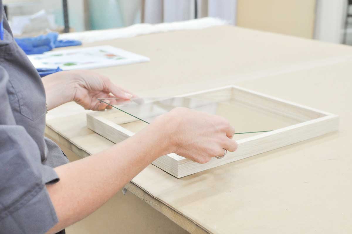 Framing glass fitting