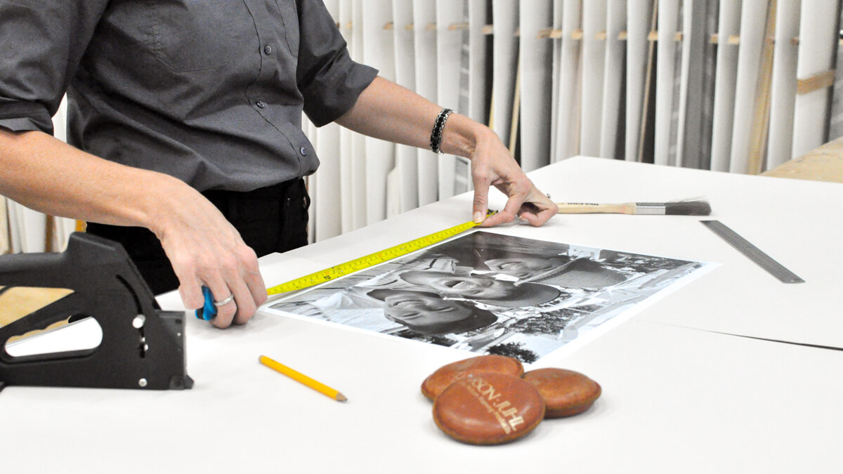 Measuring a picture for framing
