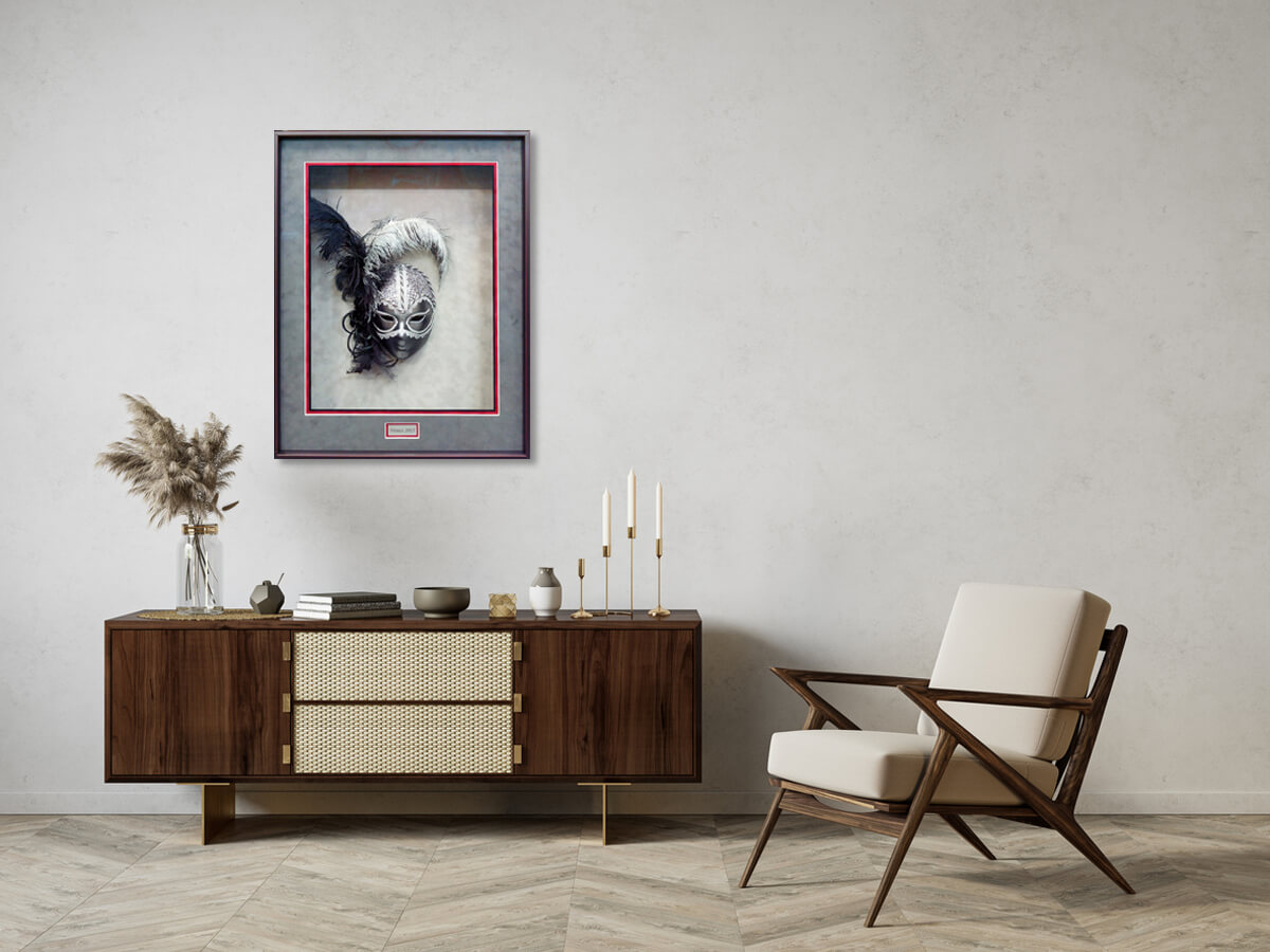 Three dimensional artefact framing Framed 3D opera mask artefact
