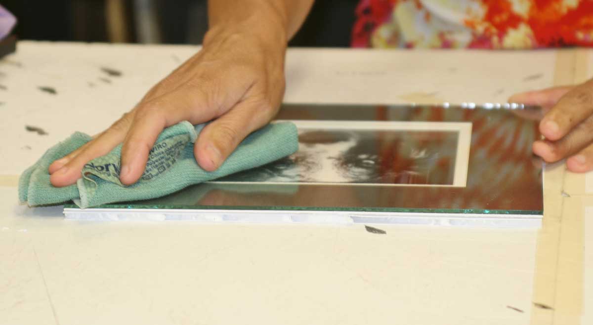 cleaning picture frame glass