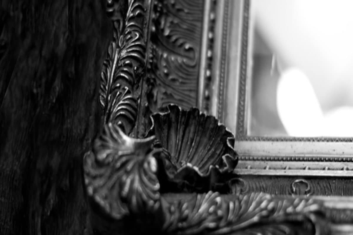 The Four Corners of Framing Artworks & Memorabilia Frame Today